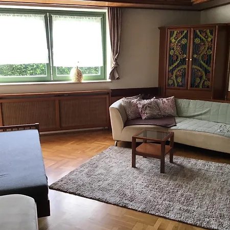 Schmied منزل للإقامة *